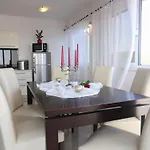 Villa Okrug Gornji Luxurious Escape With Pool - Five Bedroom With Pool