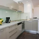 فيلة Okrug Gornji Luxurious Escape With Pool - Five Bedroom With Pool *