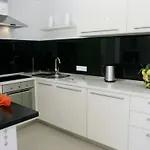Okrug Gornji Luxurious Escape With Pool - Five Bedroom With Pool